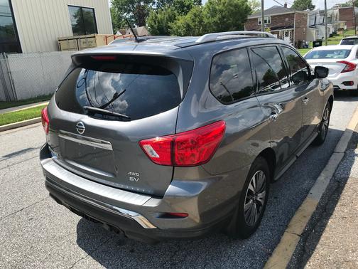 2017 Nissan Pathfinder Platinum