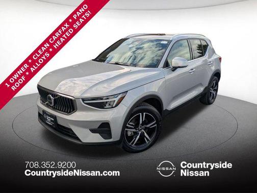 2024 Volvo XC40 B5 Core Dark Theme