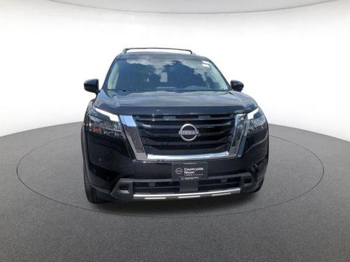 2023 Nissan Pathfinder SL 4WD