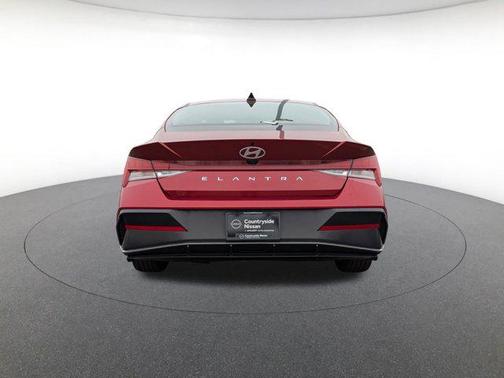 2025 Hyundai ELANTRA SEL