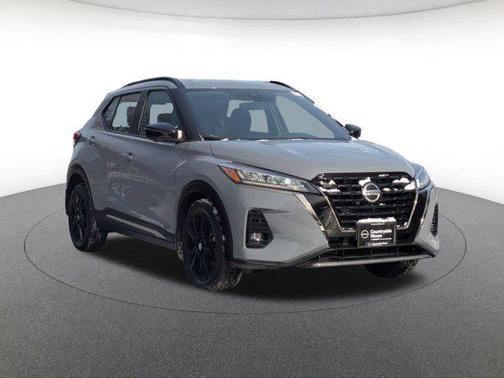 2021 Nissan Kicks SR