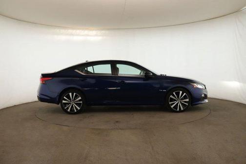 2022 Nissan Altima SR Intelligent AWD