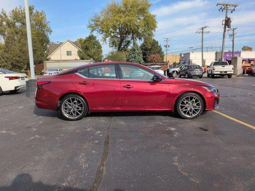 2024 Nissan Altima SR VC-Turbo FWD