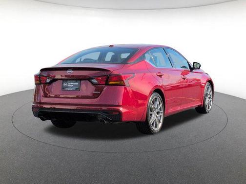 2024 Nissan Altima SR VC-Turbo FWD