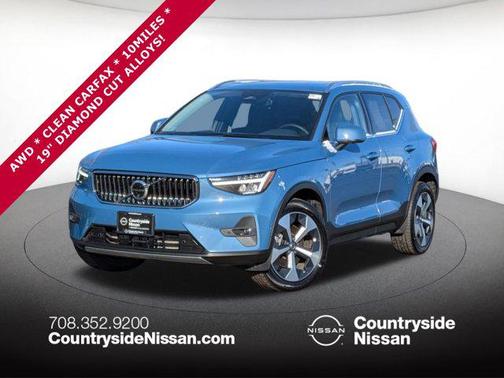 2025 Volvo XC40 B5 Plus Bright Theme