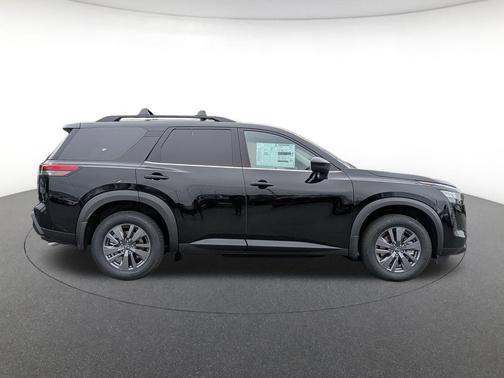 Super Black 2026 Nissan Pathfinder SV