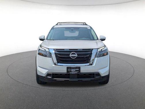 2025 Nissan Pathfinder SV 4WD