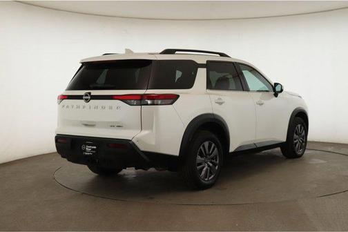 2023 Nissan Pathfinder SV 4WD