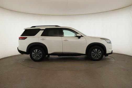 2023 Nissan Pathfinder SV 4WD