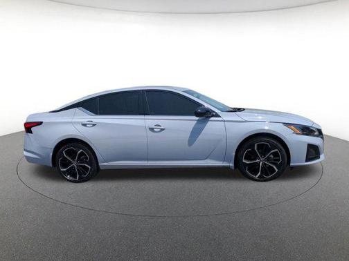 2024 Nissan Altima SR Intelligent AWD