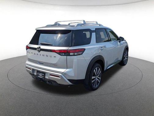 2022 Nissan Pathfinder Platinum 4WD