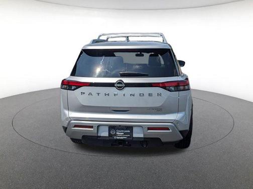 2022 Nissan Pathfinder Platinum 4WD