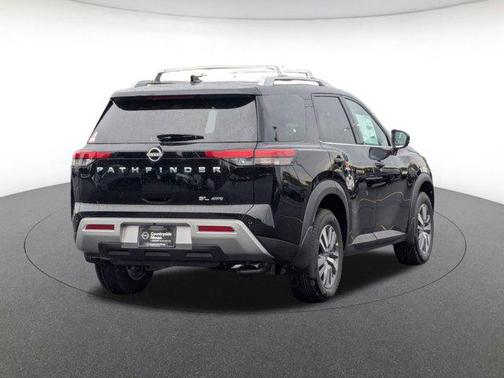 2025 Nissan Pathfinder SL 4WD