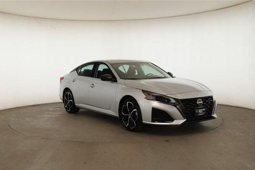 2023 Nissan Altima SR FWD