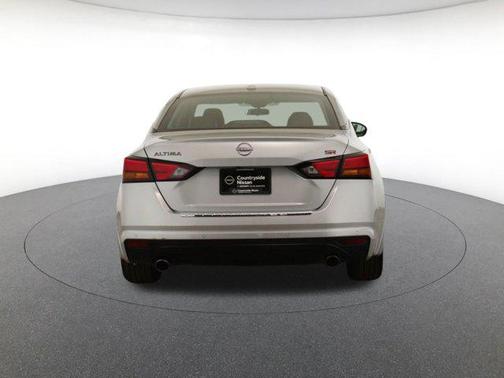 2023 Nissan Altima SR FWD