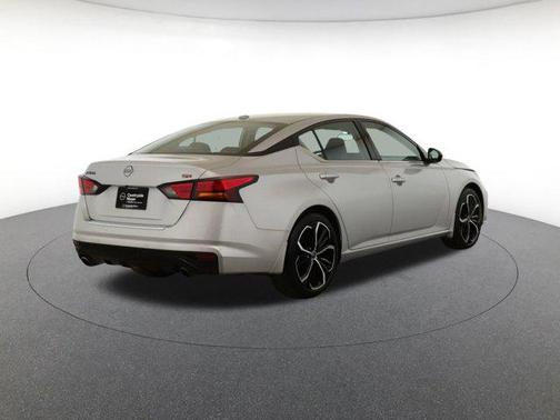 2023 Nissan Altima SR FWD