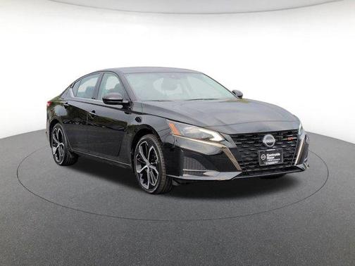 2025 Nissan Altima SR FWD