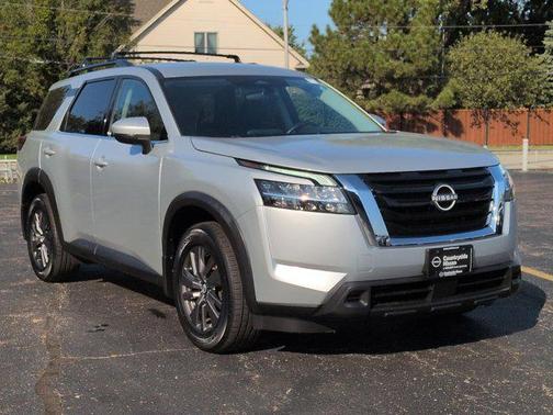 2022 Nissan Pathfinder SV 4WD