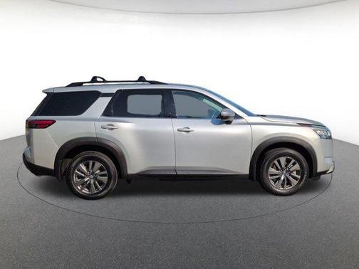 2022 Nissan Pathfinder SV 4WD