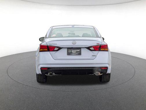2025 Nissan Altima SR AWD
