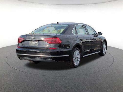 2018 Volkswagen Passat 2.0T SE