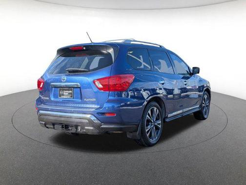 2017 Nissan Pathfinder Platinum