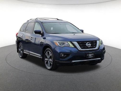 2017 Nissan Pathfinder Platinum