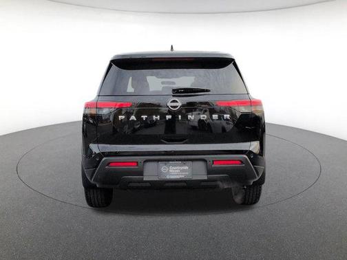 2024 Nissan Pathfinder S FWD