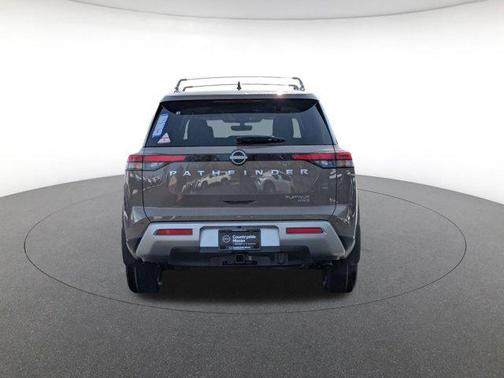 2025 Nissan Pathfinder Platinum 4WD