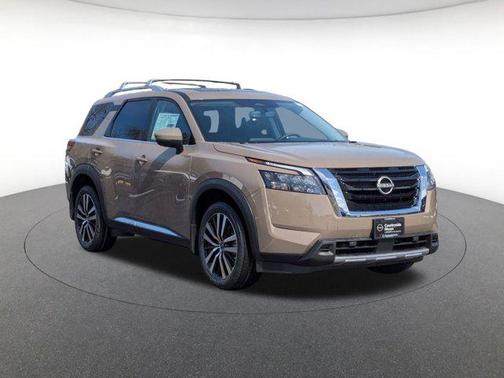 2025 Nissan Pathfinder Platinum 4WD