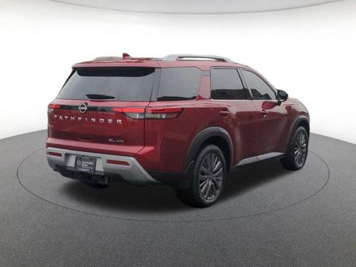 2023 Nissan Pathfinder SL 4WD