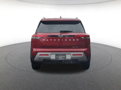 2023 Nissan Pathfinder SL 4WD