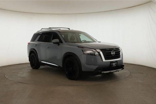 2023 Nissan Pathfinder Platinum 4WD