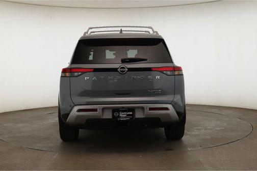 2023 Nissan Pathfinder Platinum 4WD