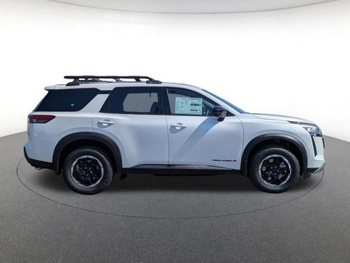 Everest White Pearl Tricoat 2026 Nissan Pathfinder Rock Creek