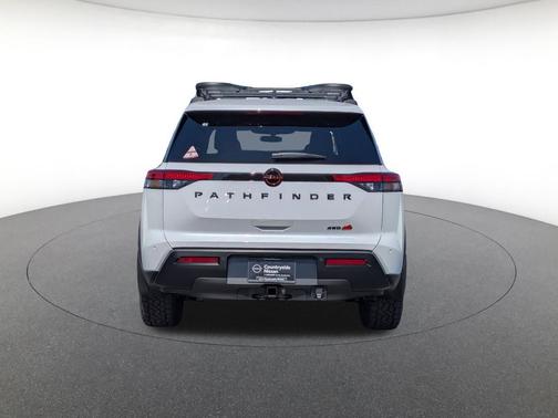 Everest White Pearl Tricoat 2026 Nissan Pathfinder Rock Creek
