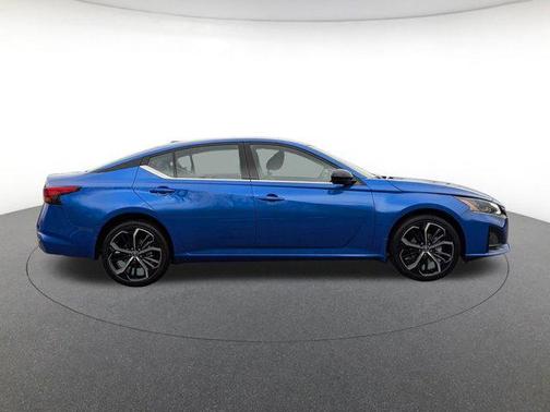2025 Nissan Altima SR AWD
