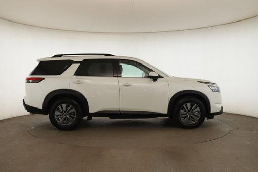 2023 Nissan Pathfinder SV 4WD