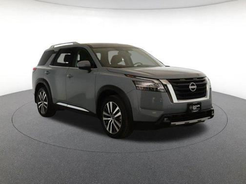 2022 Nissan Pathfinder Platinum 4WD