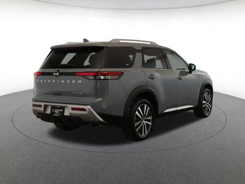 2022 Nissan Pathfinder Platinum 4WD