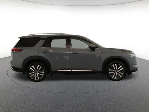 2022 Nissan Pathfinder Platinum 4WD