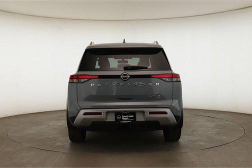 2022 Nissan Pathfinder Platinum 4WD