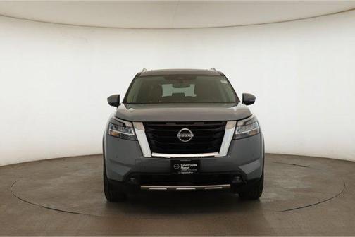 2022 Nissan Pathfinder Platinum 4WD