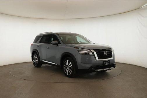 2022 Nissan Pathfinder Platinum 4WD
