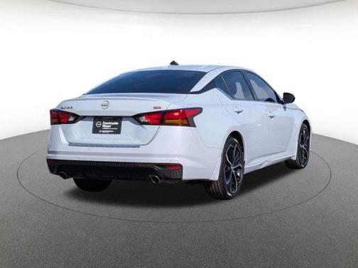 2023 Nissan Altima SR FWD