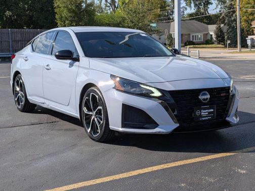 2023 Nissan Altima SR FWD