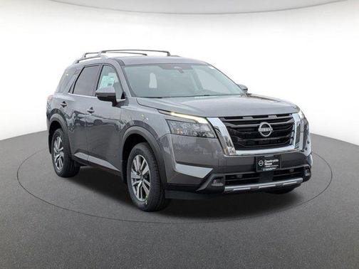 2025 Nissan Pathfinder SL 4WD