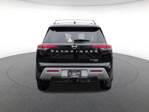 2025 Nissan Pathfinder Platinum 4WD