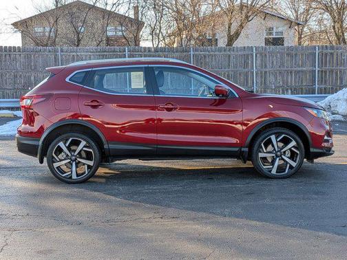 2022 Nissan Rogue Sport SL