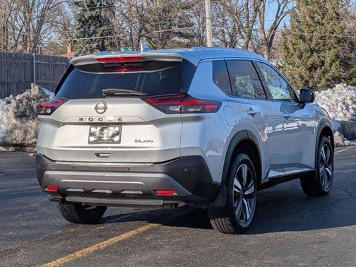 2022 Nissan Rogue SL